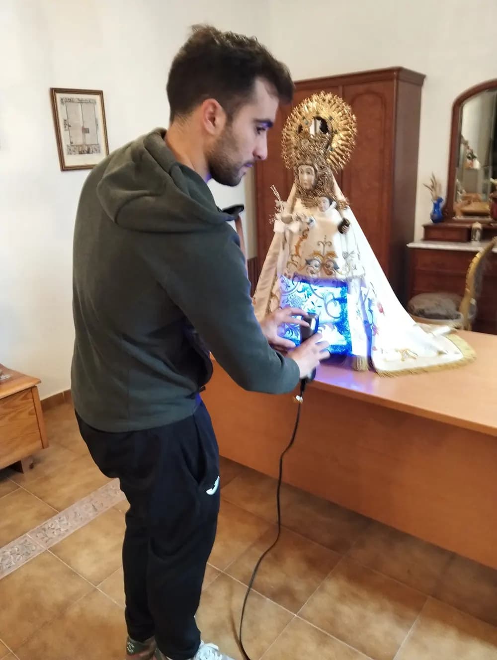 Talla eclesiástica del siglo XV escaneada